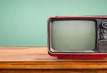 چه کسی تلویزیون را اختراع کرد؟
